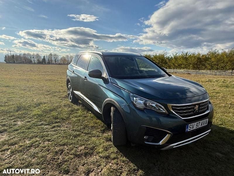 Culoareverde Utilizat 2017 Peugeot 5008 SUV | 12.850 EUR (Preț OK) - Imagine 1/4