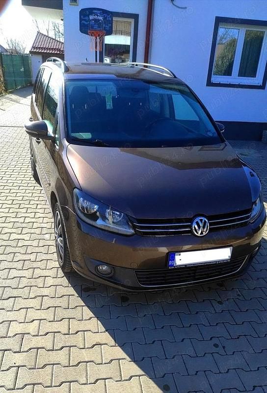 Second-hand VW Touran 105 CP (77 kW) 2011 Maro Monovolum