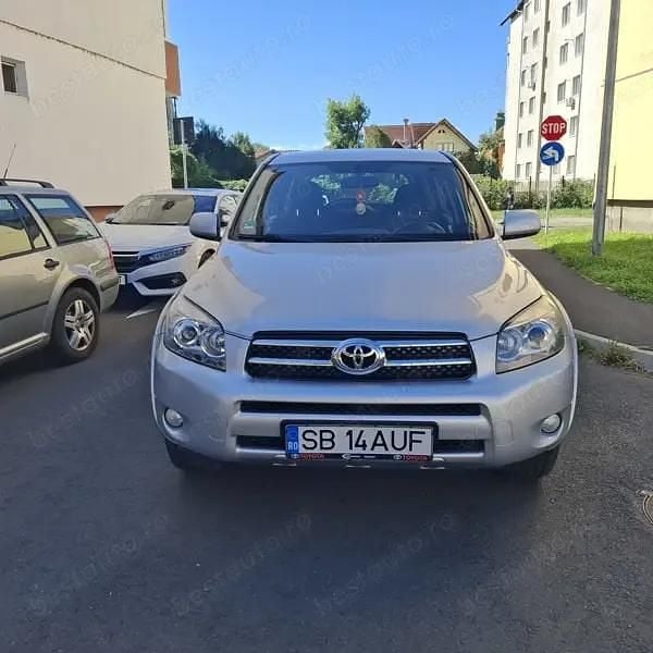Argintiu Utilizat 2009 Toyota RAV4 SUV | 6.750 EUR (Puțin scump) - Imagine 1/4