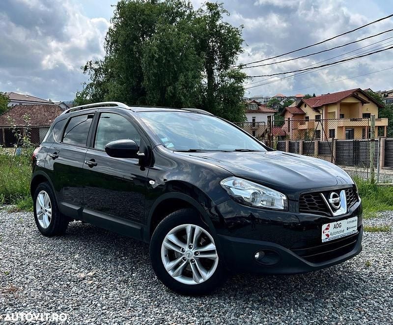 Culoarenegru Utilizat 2011 Nissan Qashqai Tekna SUV | 7.000 EUR (Preț OK) - Imagine 1/4