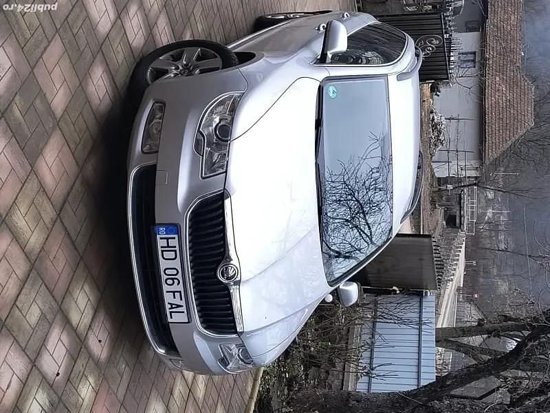 Gri Utilizat 2013 Skoda Superb Break | 5.800 EUR (Preț bun) - Imagine 1/4