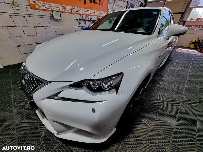 Second-hand Lexus IS300h Sport Line 223 CP (164 kW) 2013 Culoarealb Berlinǎ