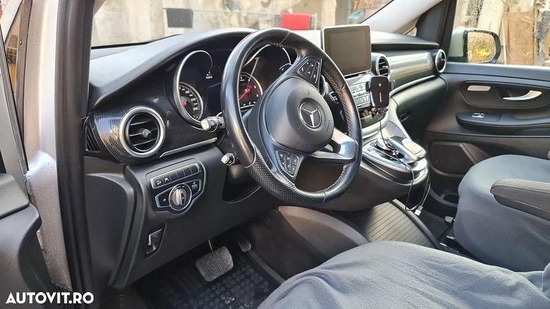 Second-hand Mercedes V250 190 CP (139 kW) 2018 Culoaregri Monovolum