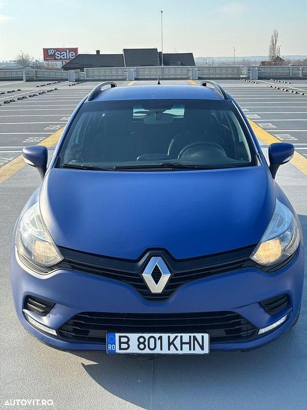 Second-hand Renault Clio GrandTour Life 75 CP (55 kW) 2019 Culoarealbastru Break
