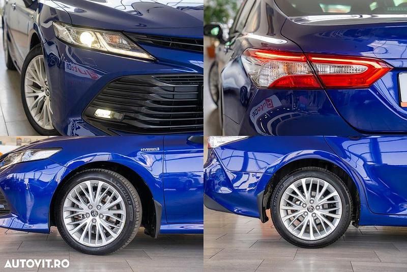 Second-hand Toyota Camry 218 CP (160 kW) 2020 Culoarealb Berlinǎ