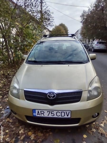 Auriu Utilizat 2002 Toyota Corolla Break | 1.300 EUR (Preț OK) - Imagine 1/4