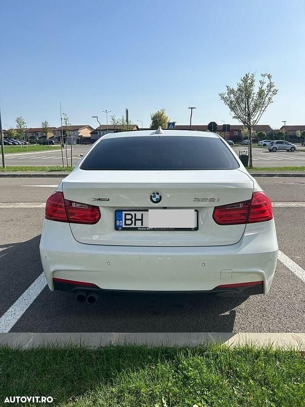 Culoarealb Utilizat 2014 BMW 328 Sport Line Berlinǎ | 16.500 EUR - Imagine 1/4