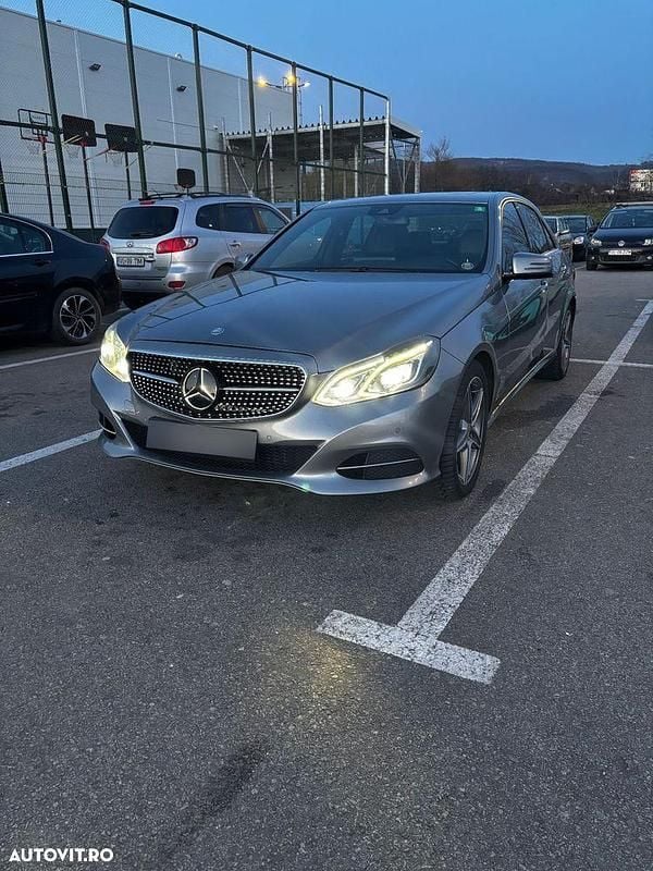 Culoaregri Utilizat 2013 Mercedes E250 Berlinǎ | 12.000 EUR (Preț OK) - Imagine 1/4