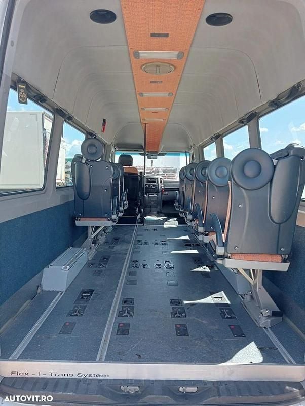 Second-hand Mercedes Sprinter 129 CP (94 kW) 2011 Culoarealb Van