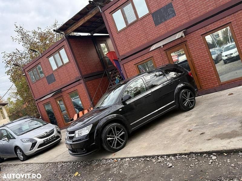 Culoarenegru Utilizat 2009 Dodge Journey SUV | 3.999 EUR - Imagine 1/4