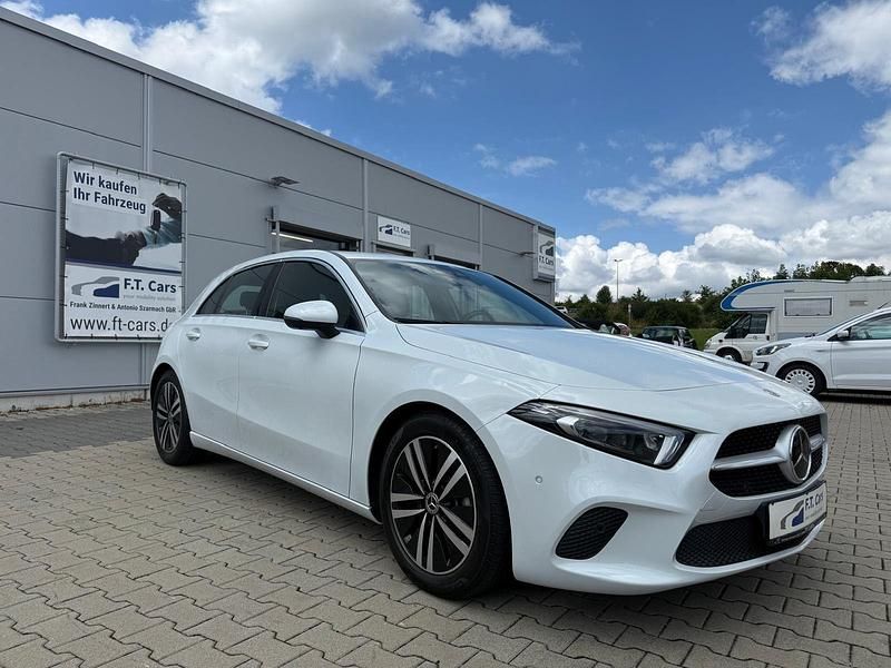 Utilizat 2021 Mercedes A200 Advanced | 24.016 EUR (Super Preț) - Imagine 1/1