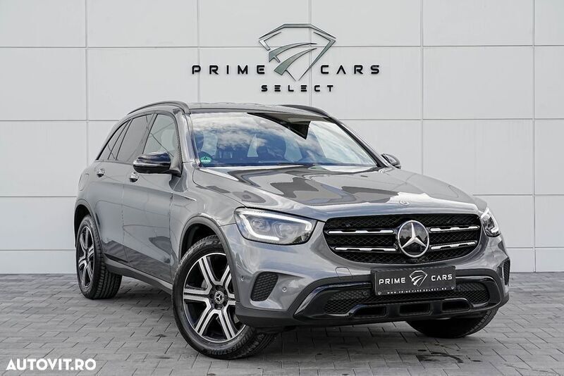 Gri Utilizat 2021 Mercedes GLC200 Exclusive SUV | 28.977 EUR - Imagine 1/4