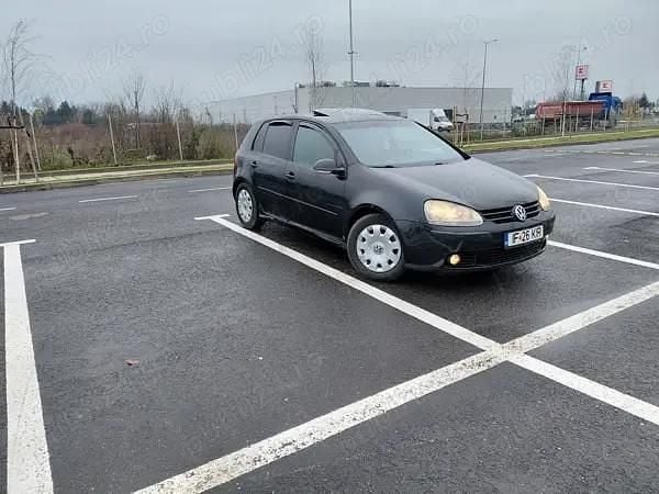 Negru Second-hand 2007 VW Golf V Hatchback | 2.490 EUR (Preț bun) - Imagine 1/4
