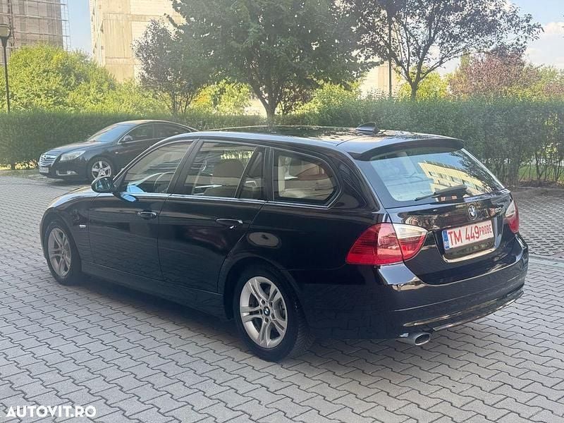 Second-hand BMW 320 Sport Line 177 CP (130 kW) 2008 Culoarealbastru Break
