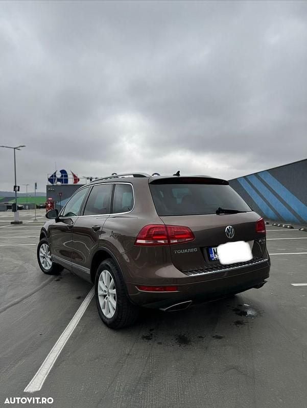 Second-hand VW Touareg Mountain 204 CP (150 kW) 2014 Culoaremaro SUV