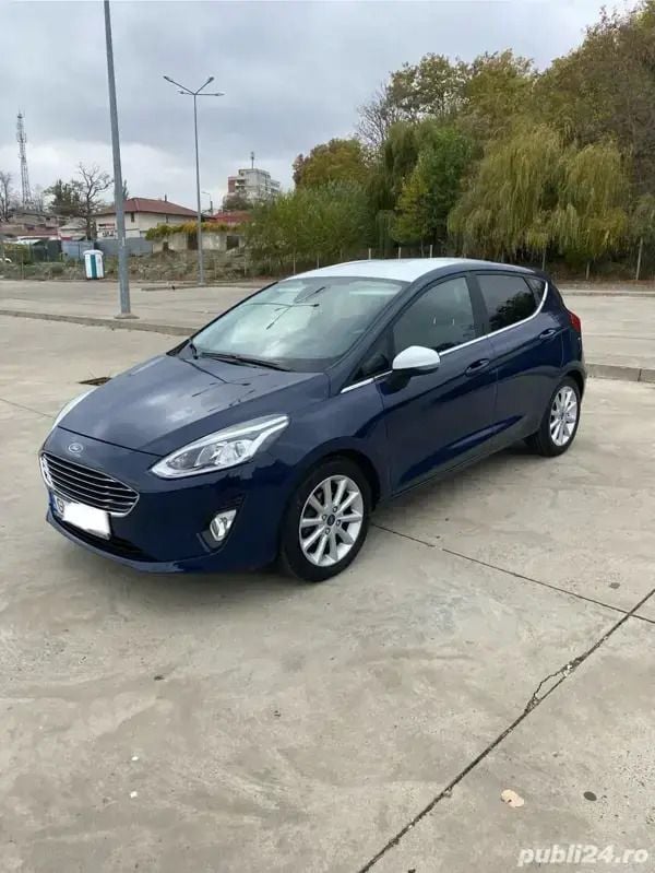 Second-hand Ford Fiesta Titanium 100 CP (73 kW) 2018 Albastru Hatchback