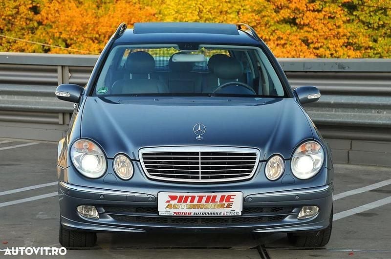 Culoarealbastru Utilizat 2004 Mercedes E220 Avantgarde Break | 5.850 EUR (Scump) - Imagine 1/4