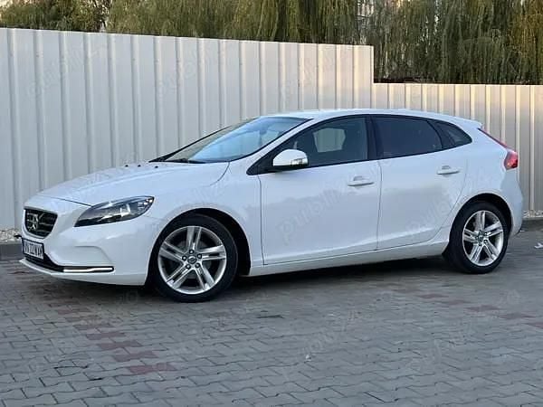 Alb Utilizat 2014 Volvo V40 Break | 7.149 EUR (Preț OK) - Imagine 1/4