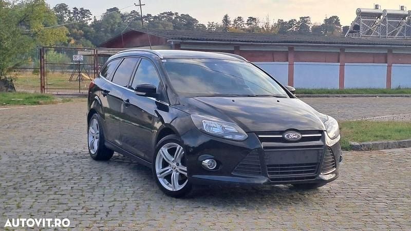 Culoarenegru Utilizat 2012 Ford Focus Champions Edition Break | 3.890 EUR (Preț bun) - Imagine 1/4