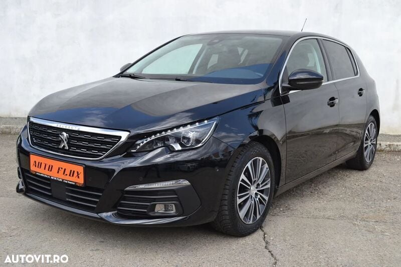 Negru Utilizat 2020 Peugeot 308 Allure Hatchback | 13.990 EUR (Scump) - Imagine 1/4