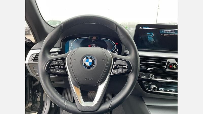 Black 2 Utilizat 2022 BMW 530e Sport Line Berlinǎ | 35.187 EUR (Preț OK) - Imagine 1/4