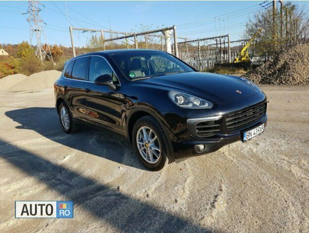 Negru Utilizat 2015 Porsche Cayenne SUV | 39.990 EUR - Imagine 1/4