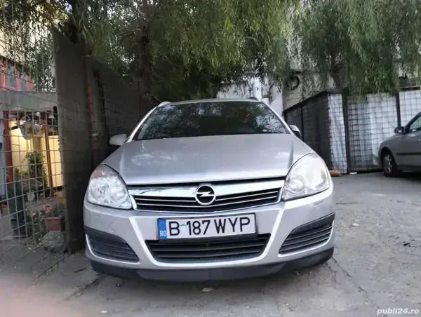 Utilizat 2009 Opel Astra Hatchback | 2.500 EUR (Puțin scump) - Imagine 1/4