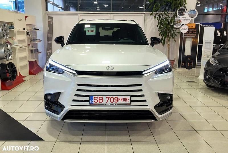 Second-hand Lexus TX500h 366 CP (269 kW) 2024 Culoarealb SUV