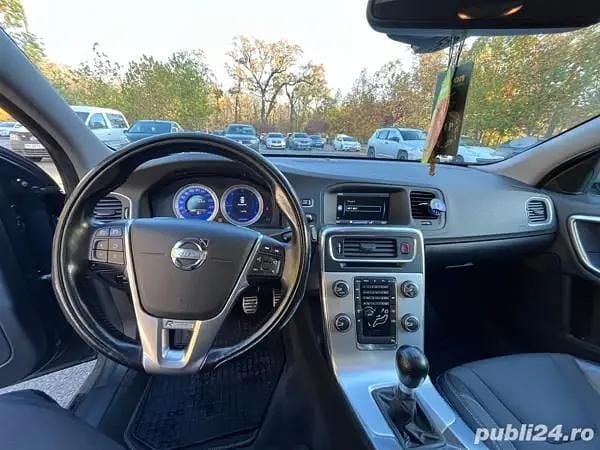 Second-hand Volvo S60 R-Design 163 CP (119 kW) 2011 Berlinǎ