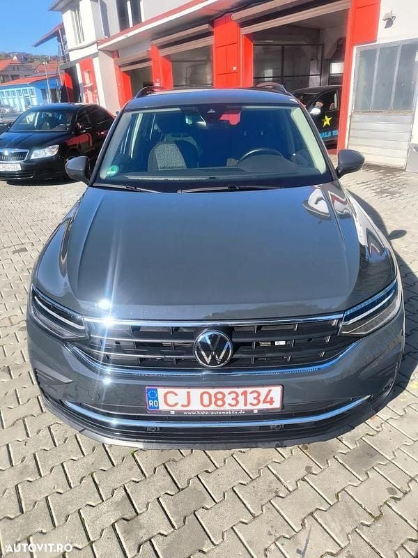 Culoaregri Utilizat 2023 VW Tiguan Comfortline SUV | 27.500 EUR (Preț bun) - Imagine 1/4