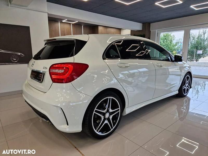 Second-hand Mercedes A180 AMG line 109 CP (80 kW) 2014 Culoarealb Hatchback