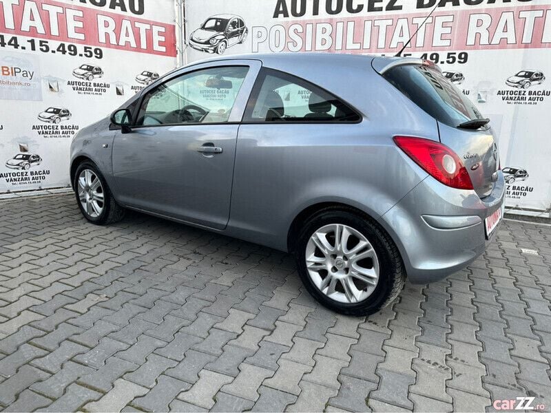 Second-hand Opel Corsa Cosmo 80 CP (58 kW) 2009 Gri Berlinǎ