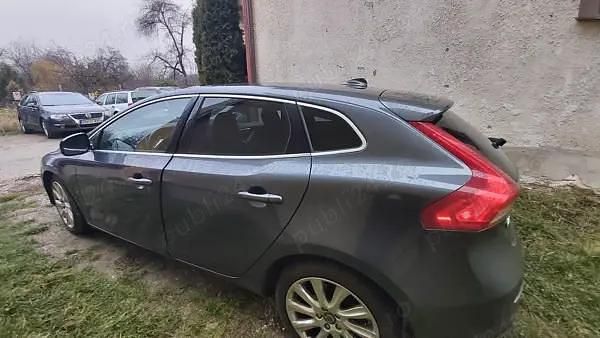 Utilizat 2014 Volvo V40 Hatchback | 7.200 EUR (Preț OK) - Imagine 1/4