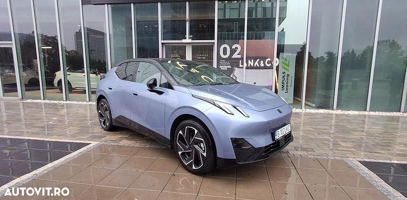 Second-hand Lynk & Co 02 200 kW (272 CP) 2024 Culoarealbastru Hatchback