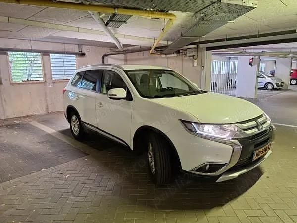 Second-hand Mitsubishi Outlander 90 CP (66 kW) 2017 SUV