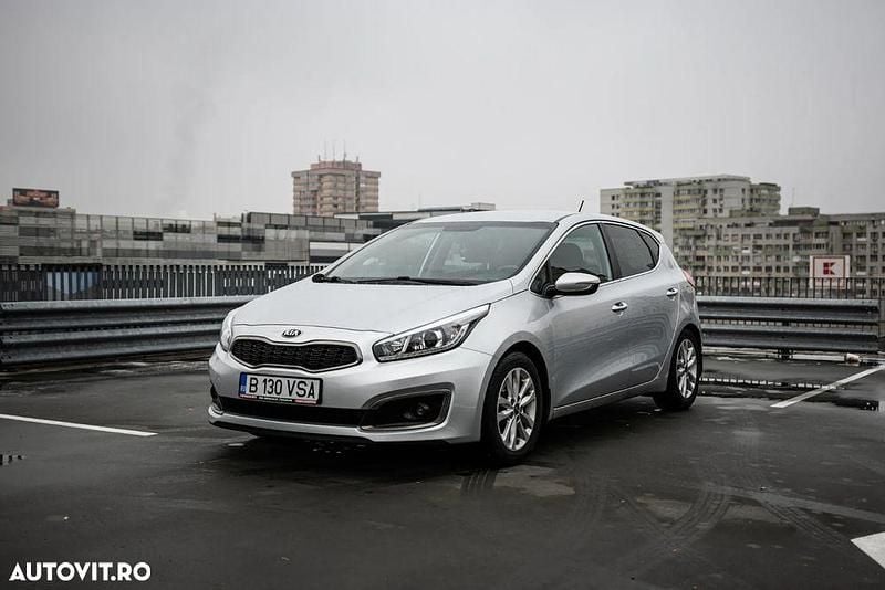 Culoaregri Second-hand 2015 Kia Ceed City Hatchback | 8.300 EUR (Puțin scump) - Imagine 1/4