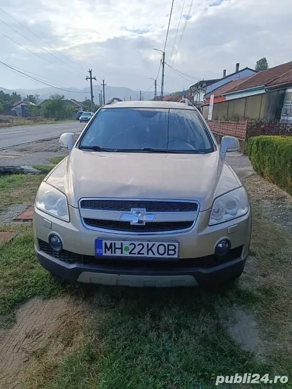 Maro Utilizat 2009 Chevrolet Captiva SUV | 3.300 EUR (Preț OK) - Imagine 1/4