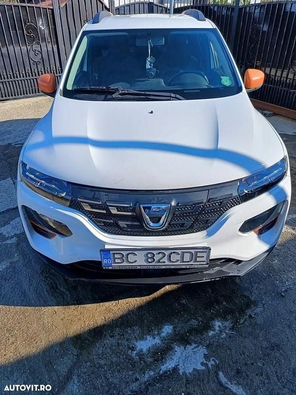 Culoarealb Utilizat 2022 Dacia Spring Hatchback | 9.600 EUR (Preț OK) - Imagine 1/4