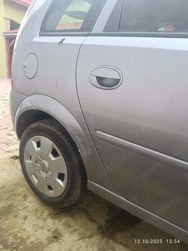 Utilizat 2010 Opel Meriva Monovolum | 2.000 EUR - Imagine 1/4