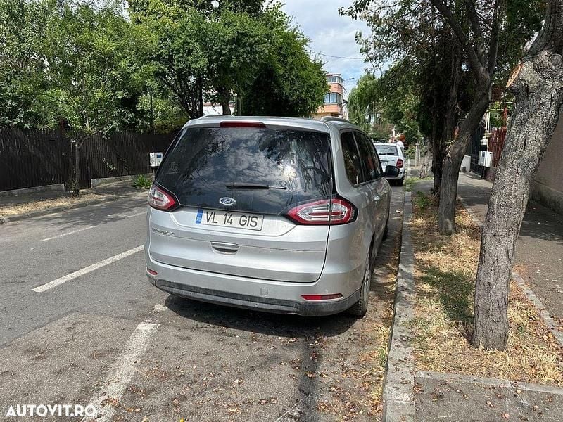 Second-hand Ford Galaxy Titanium 190 CP (139 kW) 2019 Argint Monovolum