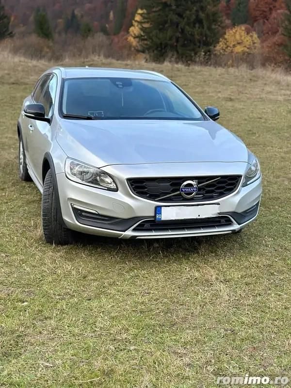 Second-hand Volvo V60 CC 150 CP (110 kW) 2018 Gri Break