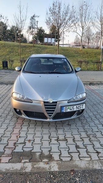 Gri Utilizat 2005 Alfa Romeo 147 Hatchback | 1.390 EUR - Imagine 1/4