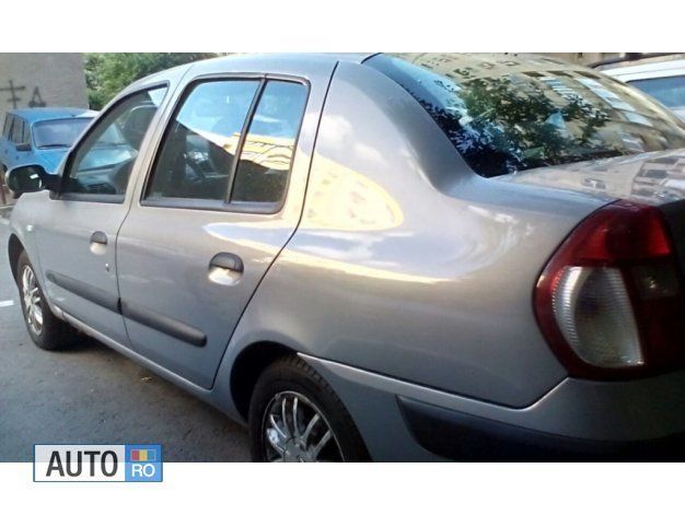Argintiu Utilizat 2005 Renault Clio II Berlinǎ | 1.900 EUR (Puțin scump) - Imagine 1/1