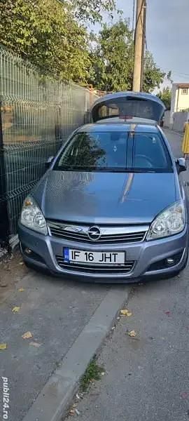 Second-hand Opel Astra 110 CP (80 kW) 2007 Albastru Hatchback
