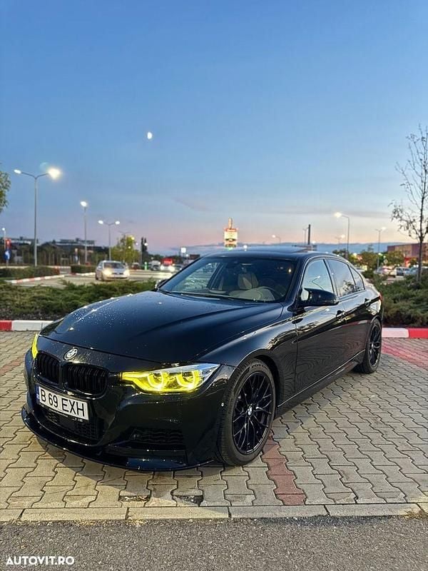Culoarenegru Utilizat 2013 BMW 335 M Performance Berlinǎ | 16.999 EUR - Imagine 1/4