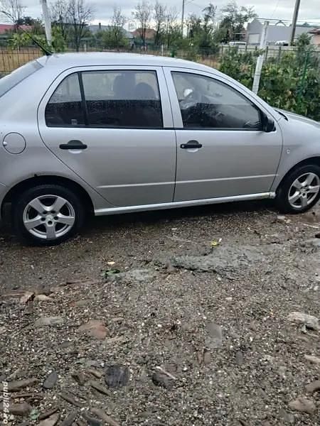 Utilizat 2005 Skoda Fabia Hatchback | 850 EUR (Super Preț) - Imagine 1/4