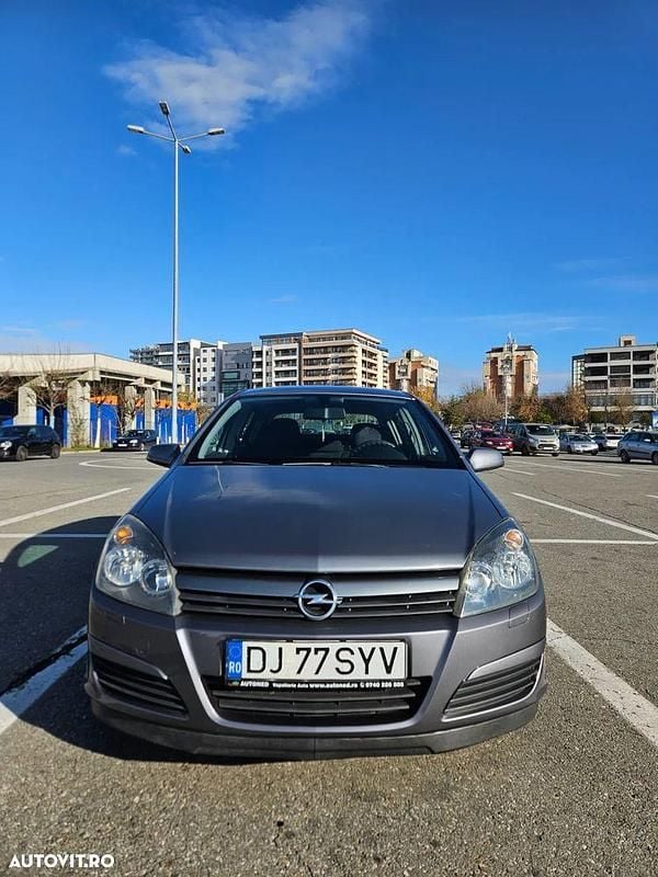 Culoaregri Utilizat 2005 Opel Astra Hatchback | 1.590 EUR (Preț bun) - Imagine 1/4