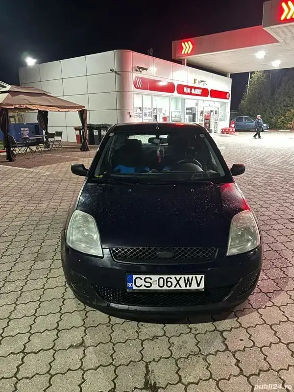 Utilizat 2005 Ford Fiesta Hatchback | 900 EUR (Preț bun) - Imagine 1/4