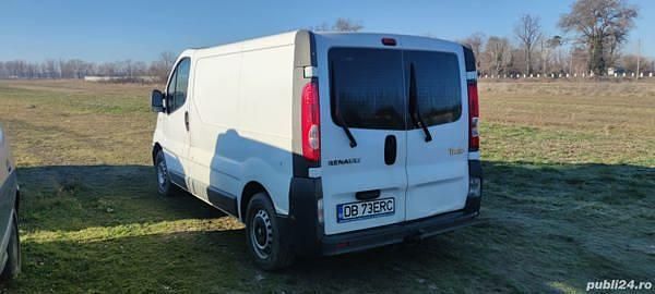 Utilizat 2008 Renault Trafic Monovolum | 3.850 EUR (Preț bun) - Imagine 1/4
