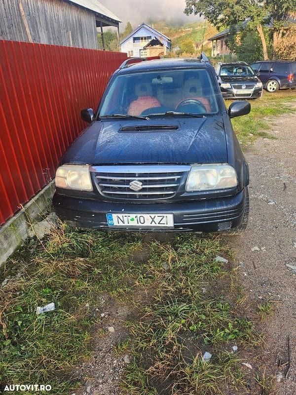 Negru Utilizat 2004 Suzuki Grand Vitara SUV | 2.300 EUR (Super Preț) - Imagine 1/4